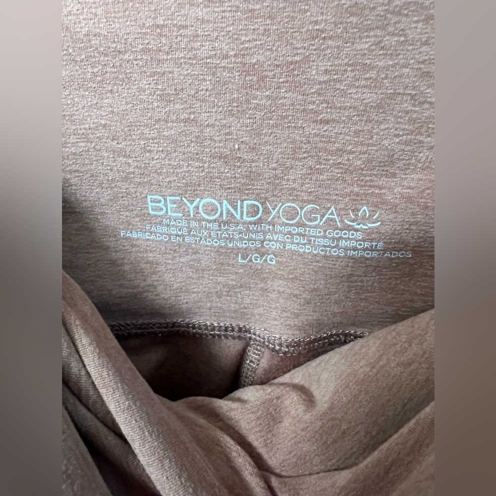 Beyond Yoga Spacedye At Your Leisure High Waisted Midi Legging in Toffee Large - Picture 9 of 12